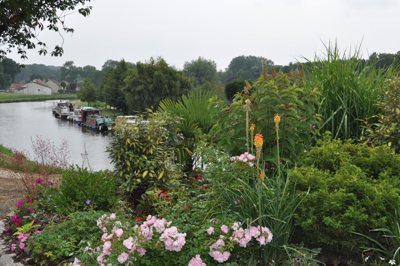 Hausbooturlaub in Friesland